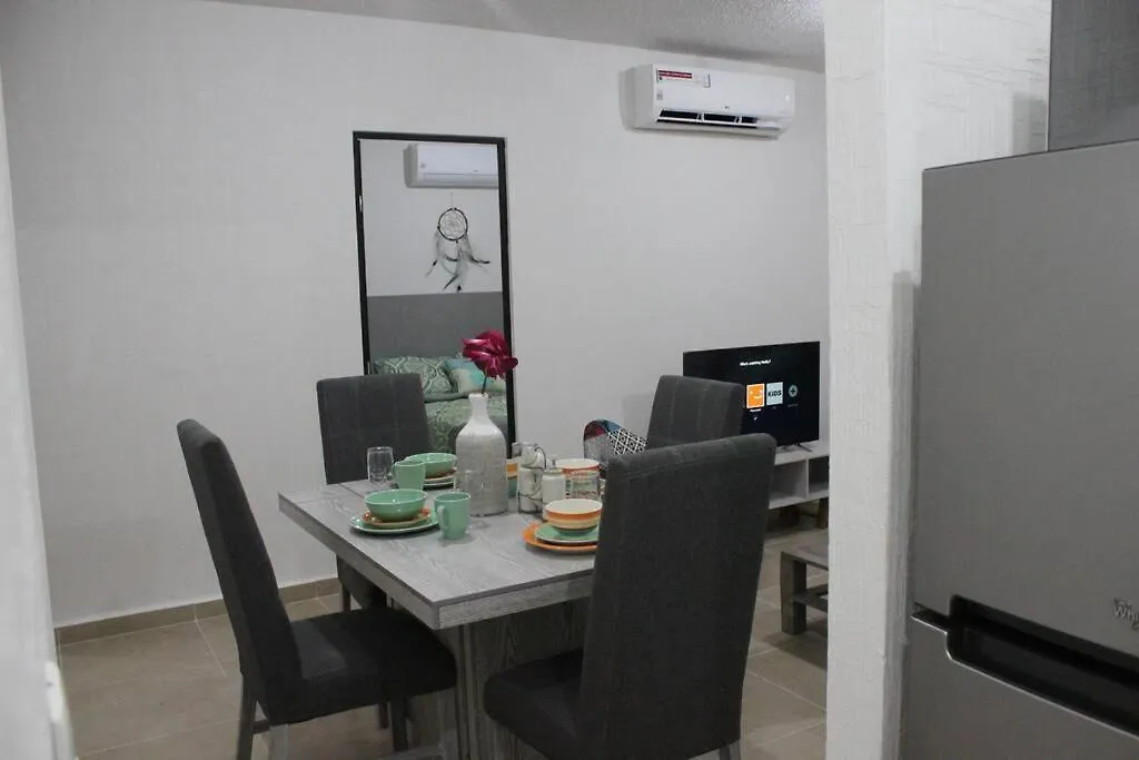 Depa De Playa C/Alberca Cerca De La 5A Avenida Apartment Playa del Carmen 0*,
