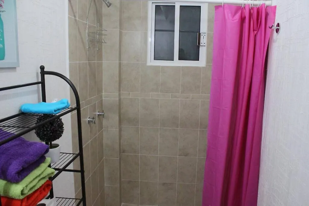 Depa De Playa C/Alberca Cerca De La 5A Avenida Apartment Playa del Carmen Mexico