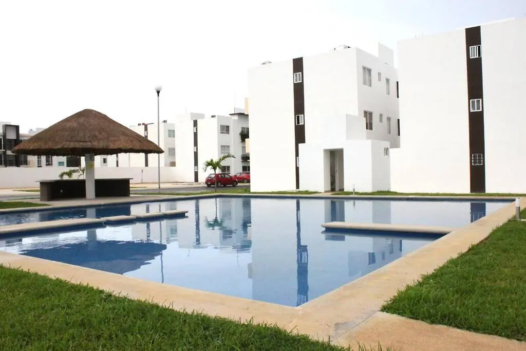 Depa De Playa C/Alberca Cerca De La 5A Avenida Apartment Playa del Carmen Mexico